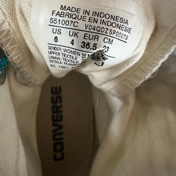 Unique High-tops Converse Women's Size 6 Blue Tones Pattern - Picture 9 of 9